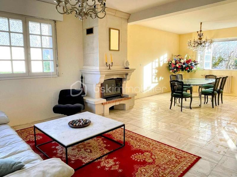 Maison traditionnelle - 170 m² - 7 pièces