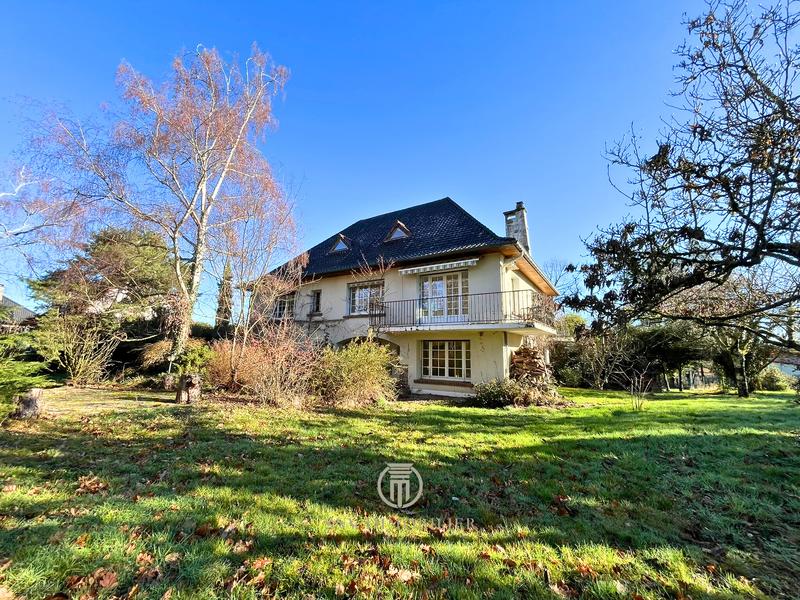 Maison - 162 m² - 6 pièces