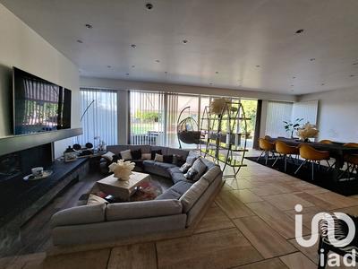 Maison - 280 m² - 7 pièces