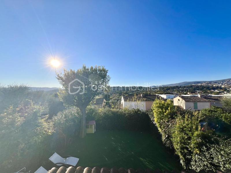 Villa - 80 m² - 4 pièces