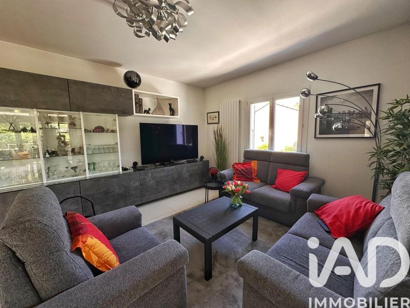 Maison - 252 m² - 5 pièces