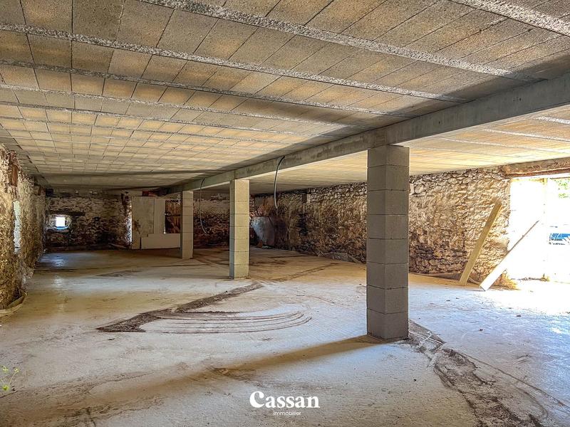 Maison ancienne - 250 m² - 1 pièce