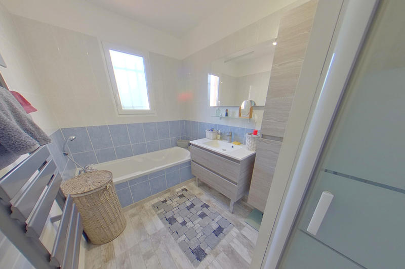 Maison - 106 m² - 5 pièces