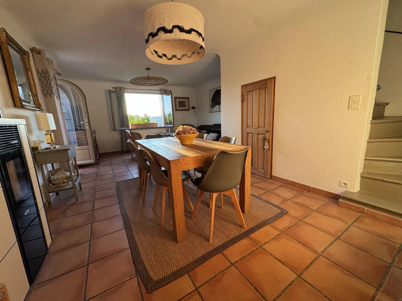 Maison traditionnelle - 95 m² - 3 pièces