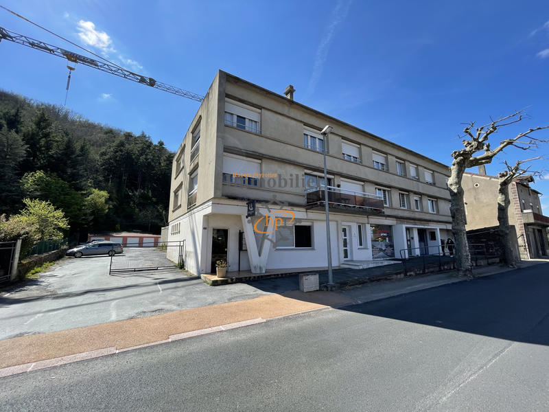 Appartement - 90 m² - 4 pièces