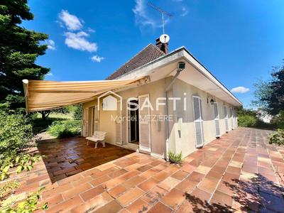 Maison - 200 m² - 8 pièces