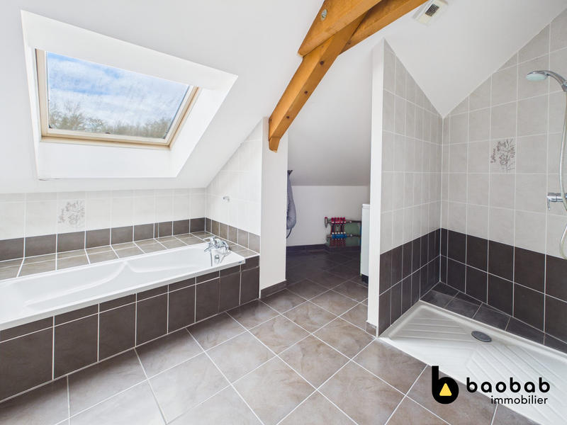 Maison - 192 m² - 5 pièces