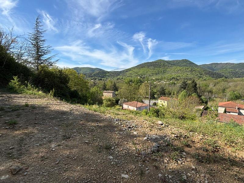 Terrain constructible - 1 642 m²