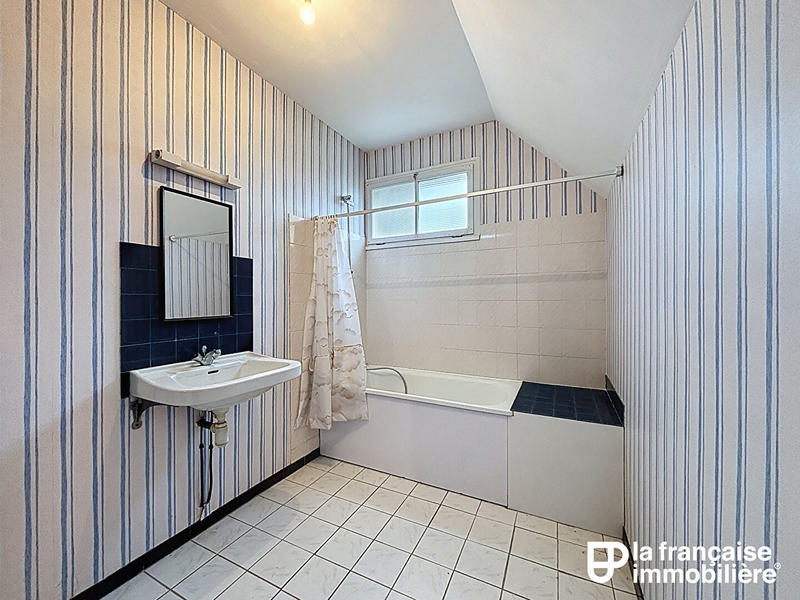 Maison - 111 m² - 6 pièces