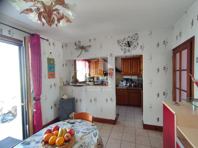 Maison - 143 m² - 7 pièces