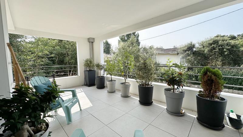 Appartement sur toit - 92 m² - 4 pièces