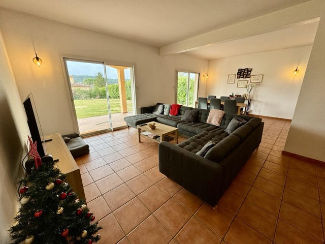 Maison - 137 m² - 5 pièces