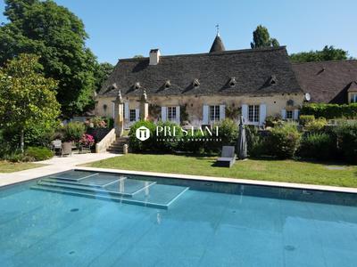 Demeure - 716 m² - 7 pièces