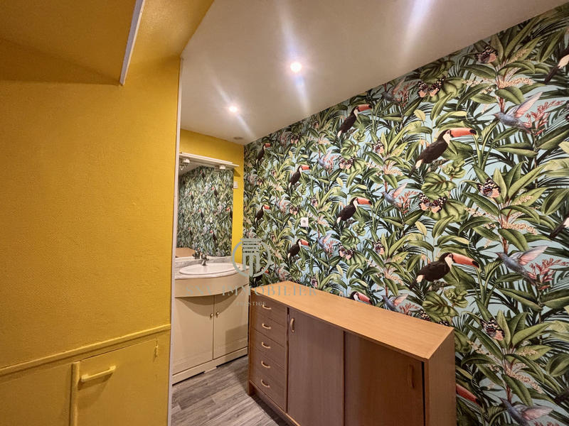 Maison - 206 m² - 9 pièces