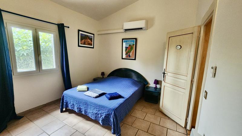 Maison - 335 m² - 12 pièces