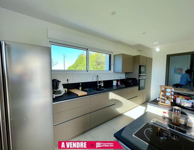 Maison - 165 m² - 5 pièces