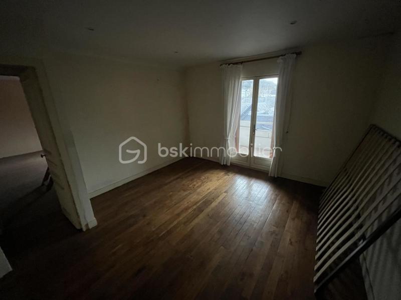 Maison - 215 m² - 5 pièces