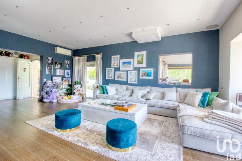 Maison - 264 m² - 8 pièces