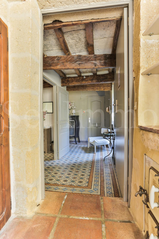 Maison - 222 m² - 7 pièces