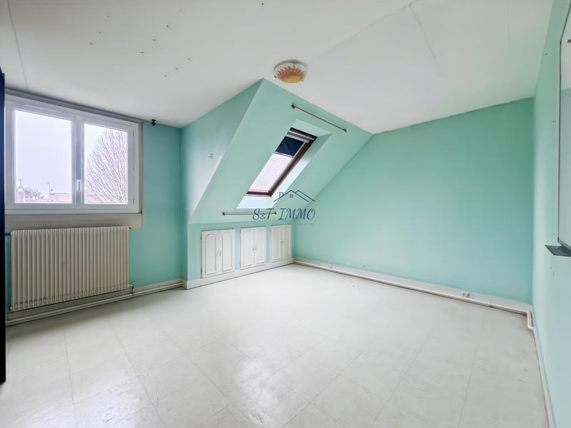 Maison - 172 m² - 9 pièces