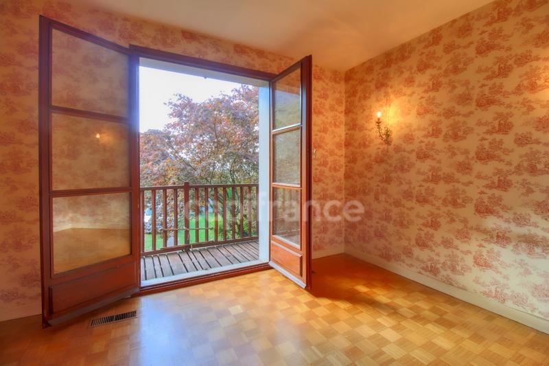 Maison - 151 m² - 7 pièces