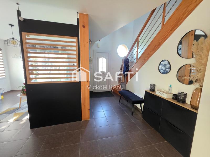 Maison - 137 m² - 5 pièces