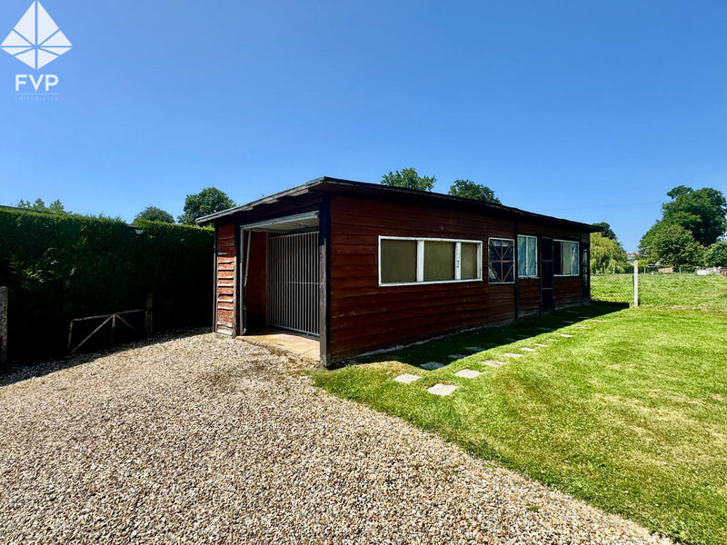 Propriété - 166 m² - 6 pièces