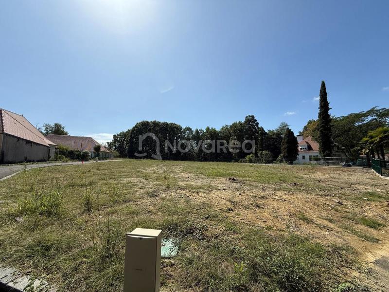 Terrain constructible - 700 m²