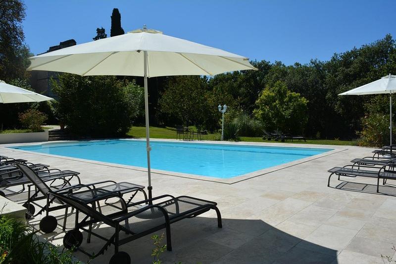 Château - 1 840 m² - 36 pièces