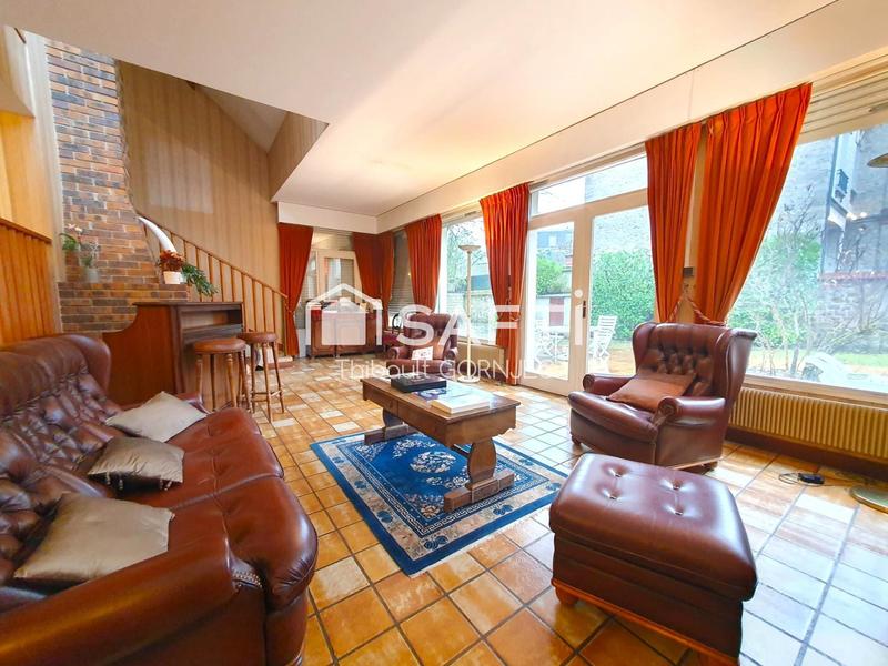 Maison - 228 m² - 9 pièces