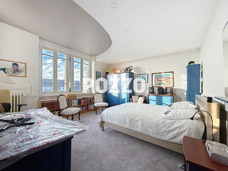 Maison bourgeoise - 337 m² - 12 pièces