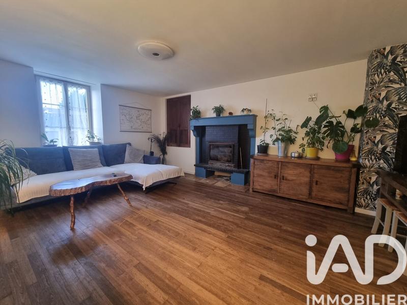 Maison - 230 m² - 7 pièces