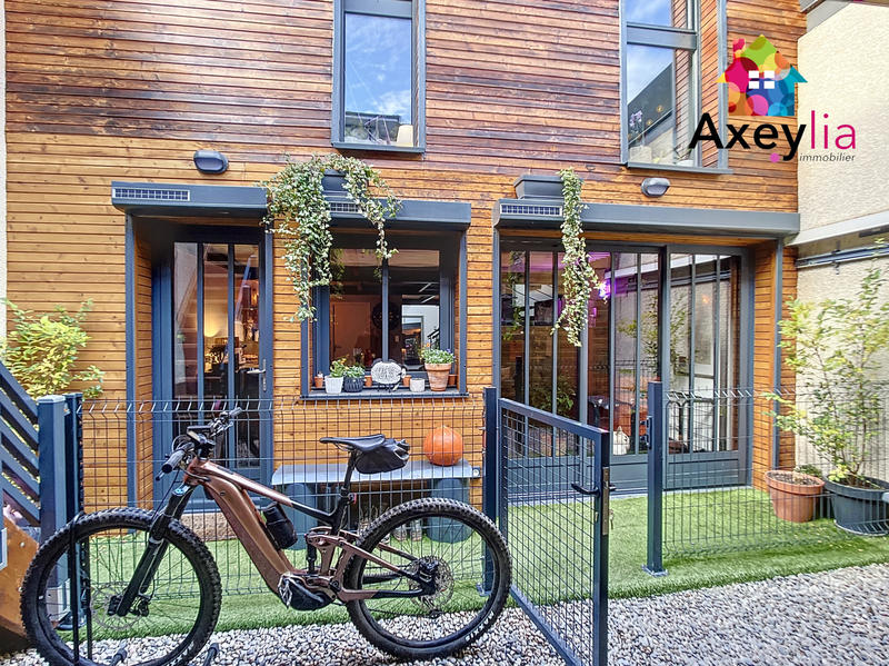 Maison - 137 m² - 5 pièces