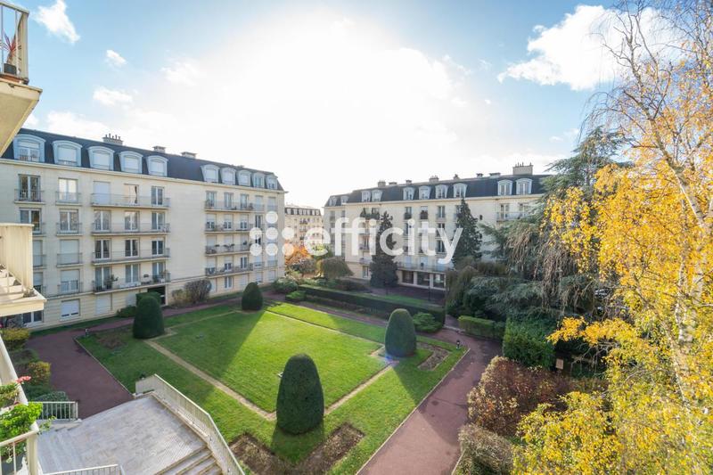 Appartement - 149 m² - 7 pièces