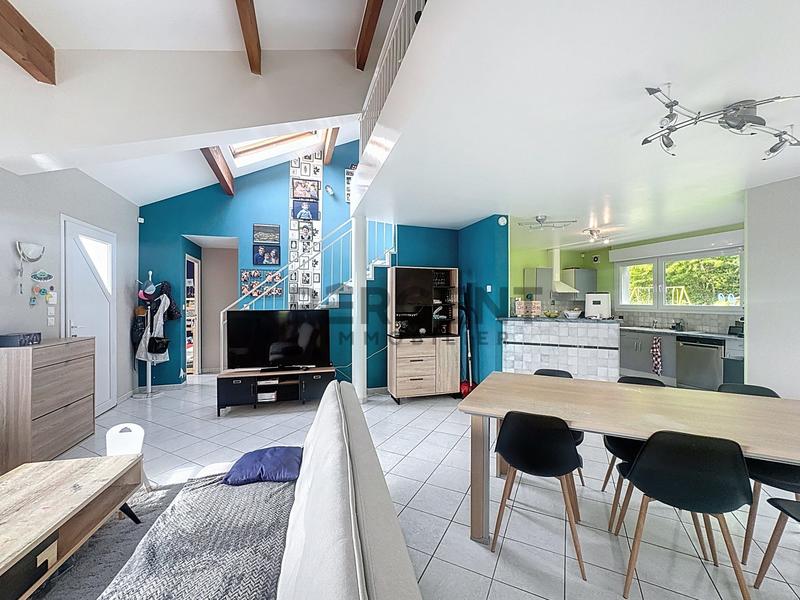 Maison - 120 m² - 5 pièces