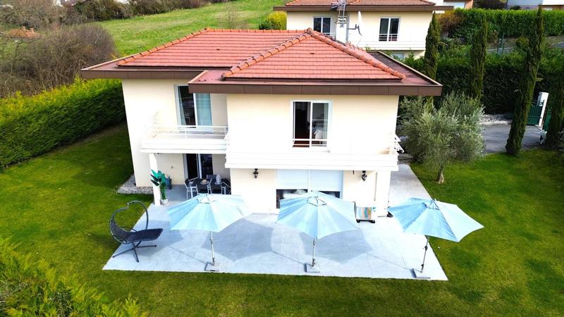 Maison - 221 m² - 5 pièces