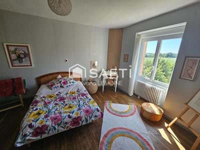 Maison - 140 m² - 6 pièces