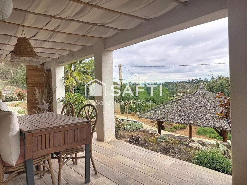 Maison - 85 m² - 5 pièces