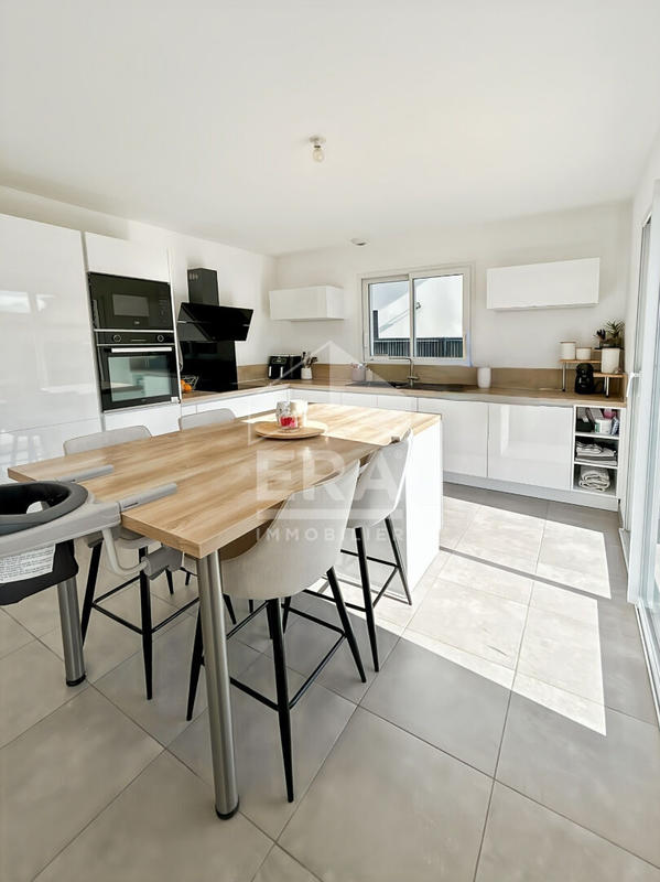 Maison - 86 m² - 4 pièces