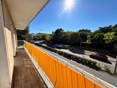 Appartement - 100 m² - 5 pièces