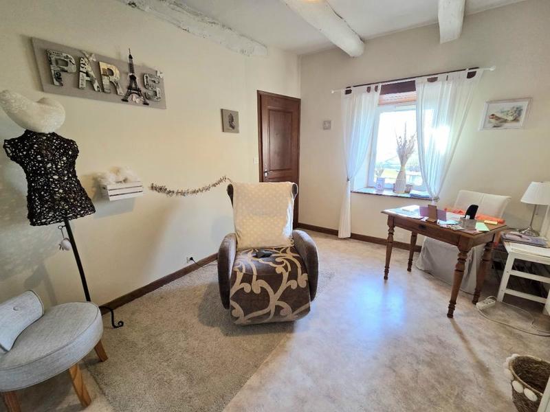 Maison - 277 m² - 9 pièces