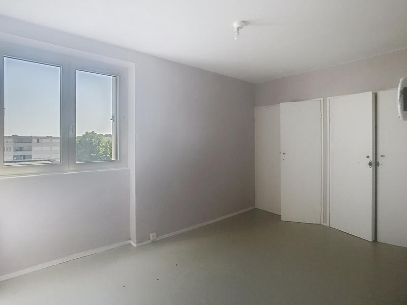 Appartement - 83 m² - 5 pièces