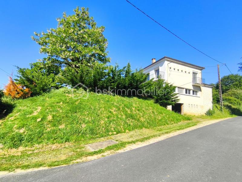 Propriété - 200 m² - 7 pièces