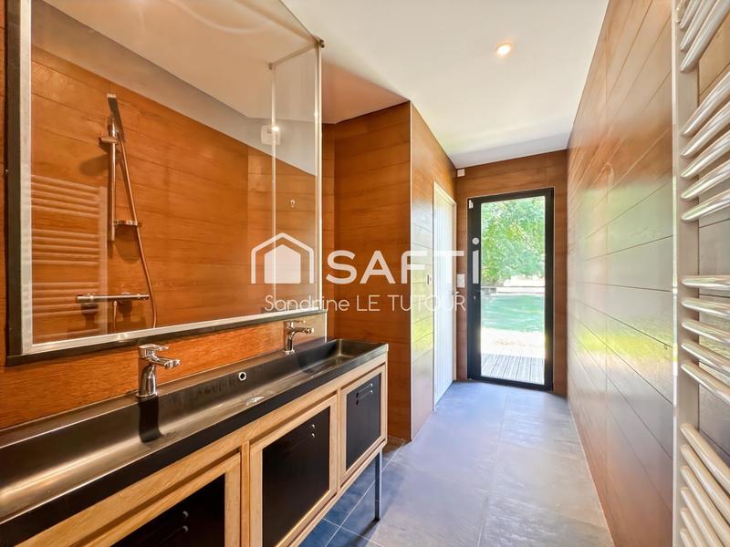 Maison - 285 m² - 7 pièces