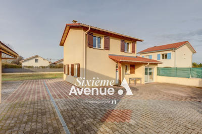 Maison - 104 m² - 5 pièces