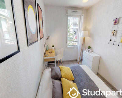 Chambre - 70 m² - 1 pièce