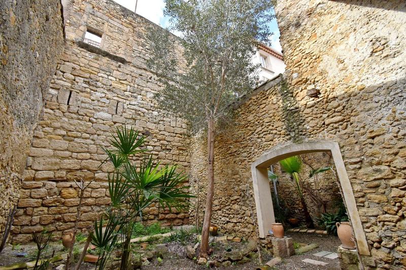 Maison - 391 m² - 12 pièces