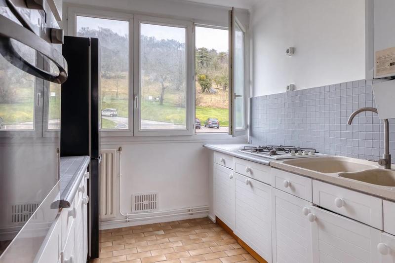 Appartement - 79 m² - 5 pièces