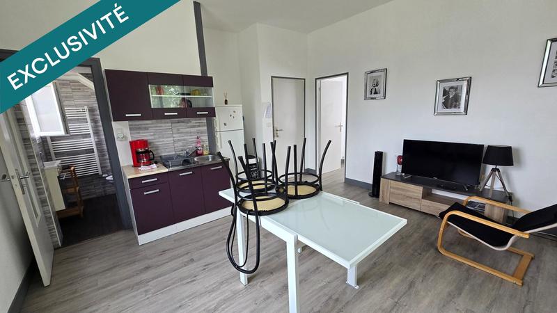 Maison - 210 m² - 18 pièces
