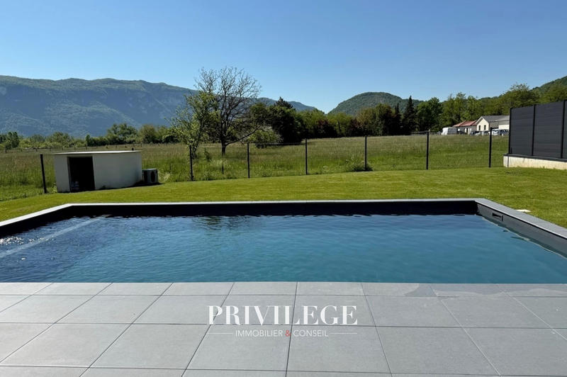 Villa - 155 m² - 4 pièces